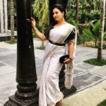 Amulya Instagram - 🖤🤍🖤