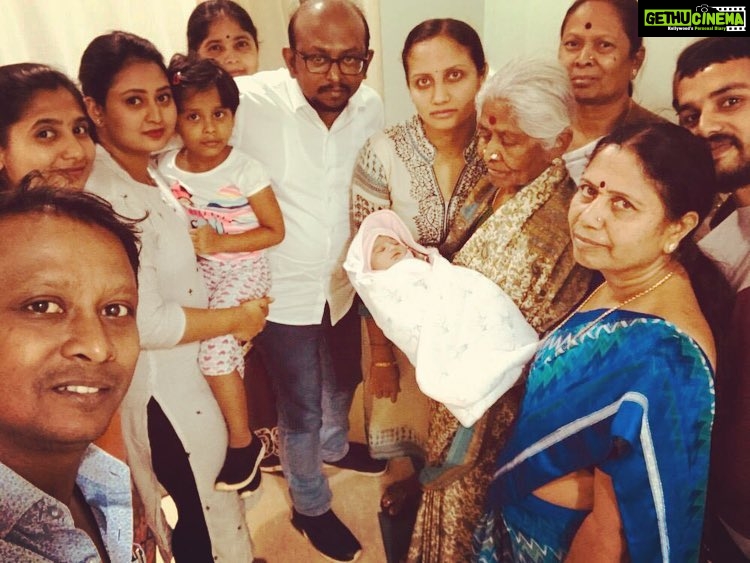 Amulya Instagram - E athe ge inond rani (sose) bandru ...My brother is blessed vit a girl baby ... I am so happy for you @pavan2983 ... my perfect children’s day celebration ...stay blessed both of you ...❤️