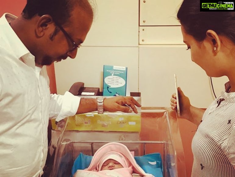 Amulya Instagram - E athe ge inond rani (sose) bandru ...My brother is blessed vit a girl baby ... I am so happy for you @pavan2983 ... my perfect children’s day celebration ...stay blessed both of you ...❤️