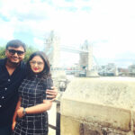 Amulya Instagram – #london #friends #bestweatherever #londonbrigeisfallingdown ❤️ @jagdish_rc  @abhishek9036  @poojashetty94 @vidyarani.mp