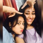 Amulya Instagram - Happy birthday Viji Akka @vijayaananth ... may god bless you vit all the happiness ...lots of love ...stay blessed ...❤️😘🎂💃