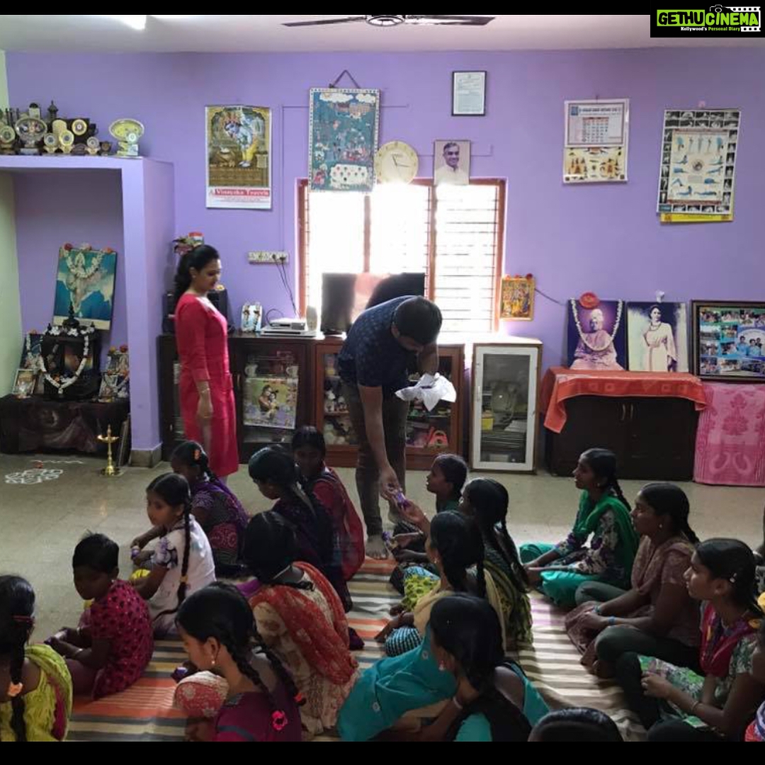 Amulya Instagram - Happy Gandhiji Jayanthi , on this occasion we visited Nele Foundation's RSS - NIVEDITHA ashrama and was overwhelmed by the love shared by the kids. Hats off to the RSS - Nele foundation for your selfless service 👏 , thanks for the invite 👍 #RSS - Selfless Service 😊