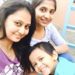 Amulya Instagram - Sunset 🌅 #sisterlove #beingnatural #terrace #photobombyashvi 😘😍