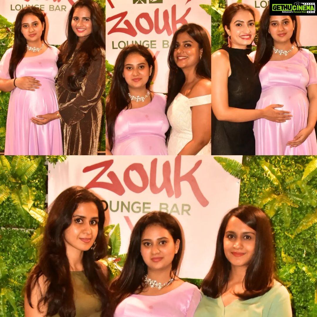 Amulya Instagram - Friends are the people who can be your family when you need them to be or your best critiques . Well I’ve got them all and I love them with all of my heart . 💞 Costume : @chandangowda_official Zouk Lounge Bar