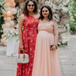 Amulya Instagram - My favourite candids ♥️ #forever @divyaspandana @iamradhikapandit @iamhariprriya @sunayanasuresh @priyanka_upendra @bharathi_vishnuvardhan @shruthi__krishnaa @sudharanigovardhan @malavikaavinash @ashika_rangnath @prajnas_official