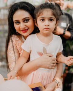 Amulya Instagram - My favourite candids ♥️ #forever @divyaspandana @iamradhikapandit @iamhariprriya @sunayanasuresh @priyanka_upendra @bharathi_vishnuvardhan @shruthi__krishnaa @sudharanigovardhan @malavikaavinash @ashika_rangnath @prajnas_official