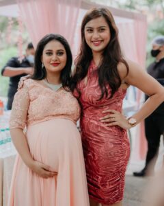 Amulya Instagram - My favourite candids ♥️ #forever @divyaspandana @iamradhikapandit @iamhariprriya @sunayanasuresh @priyanka_upendra @bharathi_vishnuvardhan @shruthi__krishnaa @sudharanigovardhan @malavikaavinash @ashika_rangnath @prajnas_official