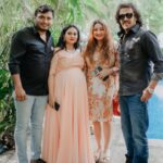 Amulya Instagram - Love , love and love was the only vibe I felt ... #myfavoritefamily #myindustry ♥️♥️♥️ P.C - @deepak_vijay_photography Designer - @chandangowda_official Decor - @sowmyaguddi Hamper - @__revera__