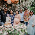 Amulya Instagram - Love , love and love was the only vibe I felt ... #myfavoritefamily #myindustry ♥️♥️♥️ P.C - @deepak_vijay_photography Designer - @chandangowda_official Decor - @sowmyaguddi Hamper - @__revera__