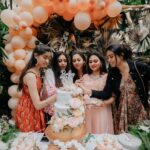 Amulya Instagram - Love , love and love was the only vibe I felt ... #myfavoritefamily #myindustry ♥️♥️♥️ P.C - @deepak_vijay_photography Designer - @chandangowda_official Decor - @sowmyaguddi Hamper - @__revera__