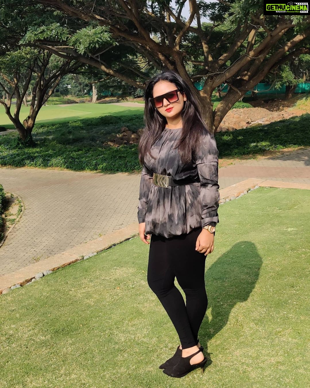 Amulya Instagram - Saying how you feel will never ruin a real connection #sayhowyoufeelbeforeitstoolate #expresslove ✨
