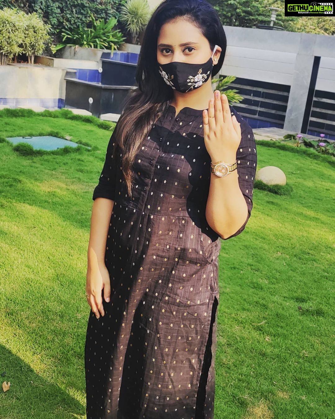 Amulya Instagram - I voted for the development of our constituency Rajarajeshwari Nagar... Vote for right ... #2020elections 🙏