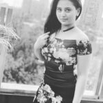 Amulya Instagram - Challenge accepted @pragathirishabshetty @harshikapoonachaofficial @rapidrashmi Be a woman who supports, encourage ,compliment , empower another woman ... 🤗