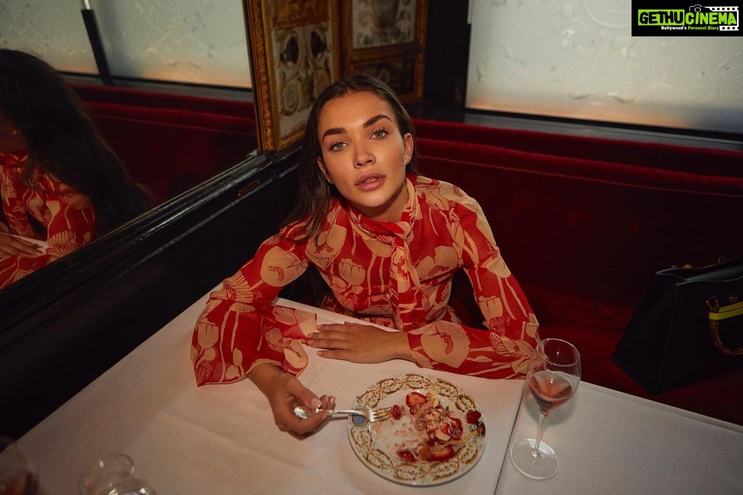 Amy Jackson Instagram - ville de l'amour Paris, France
