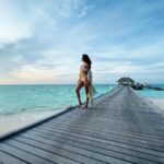 Amyra Dastur Instagram – Tan skin
Salty hair
Barefeet
Ocean air 🌊 LUX* South Ari Atoll