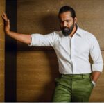 Amzath Khan Instagram - #throwback #pic Took this just a few weeks bfr survivor . My favourite attire, after LUNGi though 😁 #mensfashion #styling #formals #bearded Salem, India