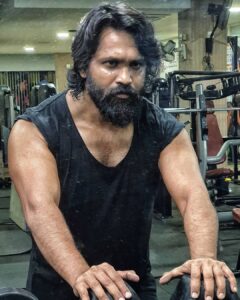 Amzath Khan Instagram - All you got is YOU ! Use U right. 
#go #lift