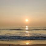 Amzath Khan Instagram – Listen :) #calm #peace #beach #beachlife #nature #sunrise #morning #marina Marina Beach   மெரினா கடற்கரை