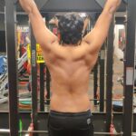 Amzath Khan Instagram - Watch your back ❤️ #pullups #back #fitness #fitnessmotivation #fit #getfit #getfitwithamzath Chennai, India