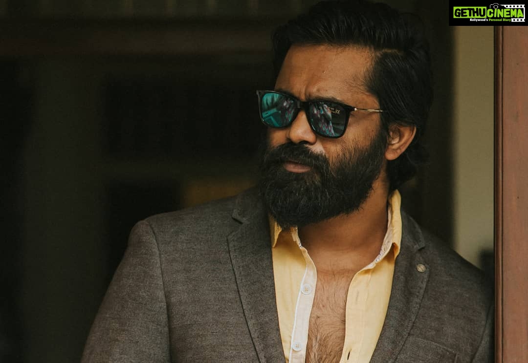 Amzath Khan Instagram - #newpost #bearded #fashionblogger #portrait #potraitphotography #mensfashion #beardmen #beard #mensstyle #menfashion #modeling #model #actorslife #actor