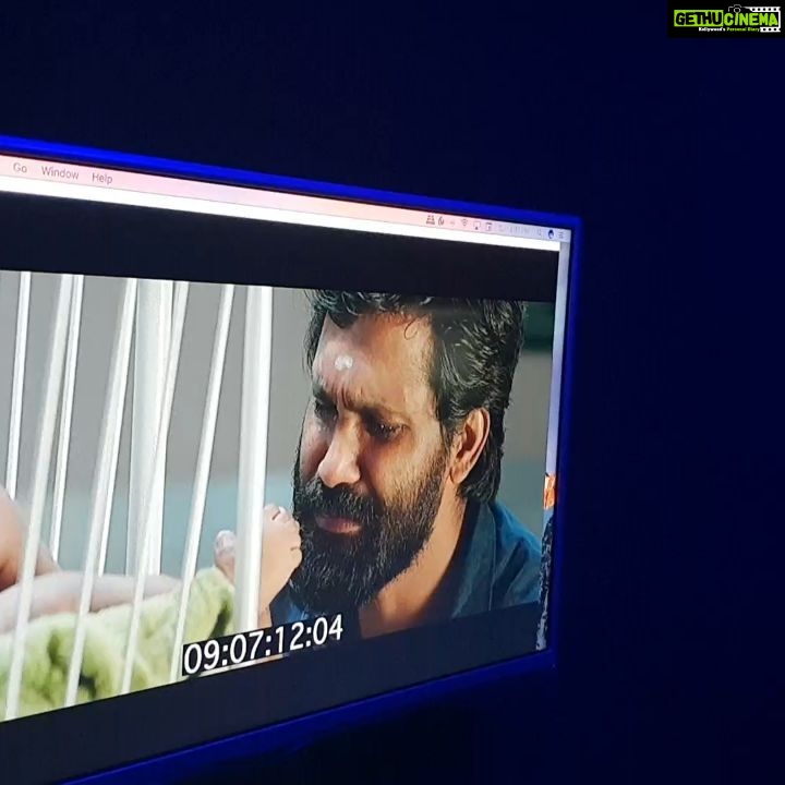Amzath Khan Instagram - About #igloo ! U know the most difficult part of any movie is dubbing , actors need to recreate the whole emotion inside closed door which is the hardest part . Here's a sneak peak of igloo behind the scene from dubbing . IF YOU CANT FEEL IT , YOU JUST CANT SHOW IT :) #movies #actorslife #actor #voice #voiceartist #dubbing #kollywood #behindthescenes #cinema #passion Chennai, India