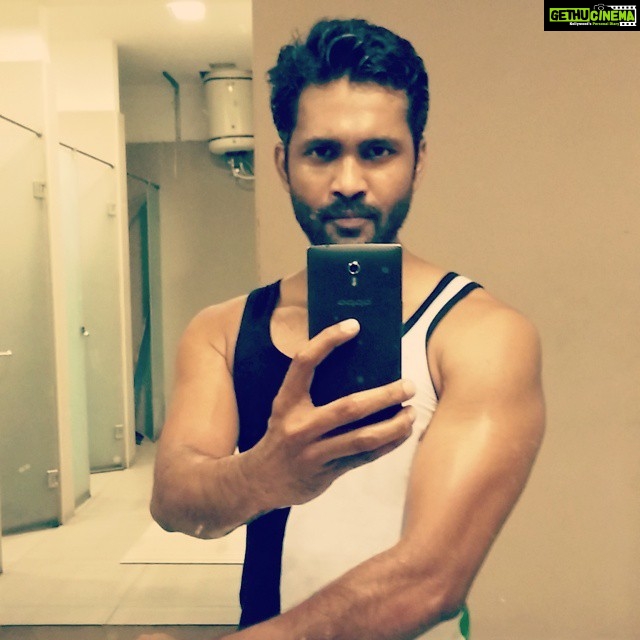 Amzath Khan Instagram - Triceps day #fitness #ironaddict