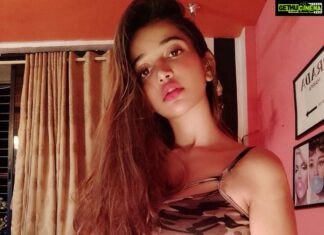 Anaika Soti Instagram - 📸 - Me 🙈