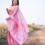 Anasuya Bharadwaj Instagram - Hey there Sunshine! 🌻 For #Jabardast #tonyt @gaurinaidu 💛 PC: @chinthuu_klicks 🔅