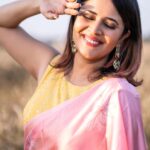 Anasuya Bharadwaj Instagram - Hey there Sunshine! 🌻 For #Jabardast #tonyt @gaurinaidu 💛 PC: @chinthuu_klicks 🔅