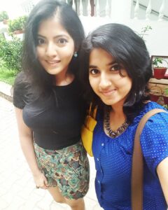Anaswara Kumar Instagram - #girltime #funday #jjccinindia #kpopchennai #indiankeys waiting to see @official_jjcc_key !! Sir Mutha Venkatasubba Rao Concert Hall