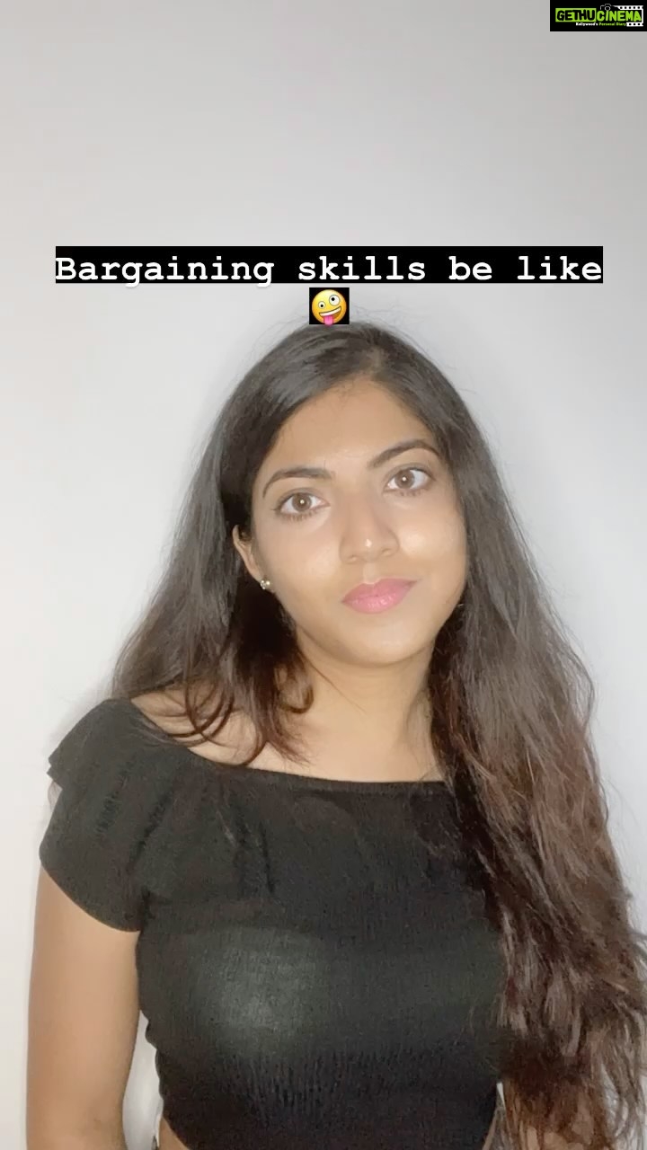 Anaswara Kumar Instagram - #bargaining #bargain #reelkarofeelkaro #instareels #kollywoodactress #tamilactress #friendsforever #friendsfan #phoebebuffay #explorepage #phoebe #chandler