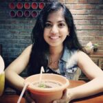 Anaswara Kumar Instagram – #doubleroti #oreoshake #drinkinaflowerpot 😮😋😊 Double Roti