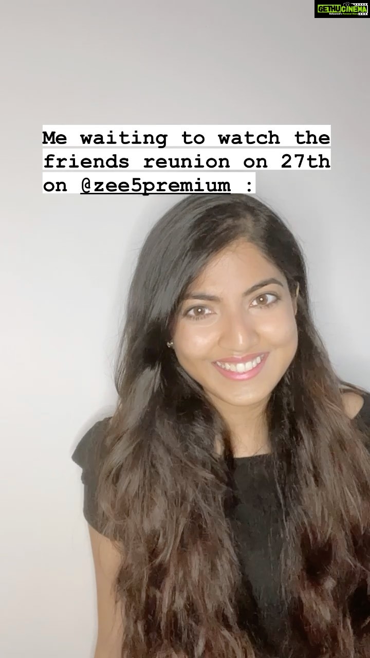 Anaswara Kumar Instagram - Excited!! #friendsreunion #friendsreels #monicageller #reelkarofeelkaro #reelsinstagram #kollywood #kollywoodactress #friendsreunionindia