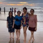 Anaswara Kumar Instagram – We tried🤪😁🤗💕 #sisterlove❤️ #funfun #goa #bagabeach #bannare #instagood #reelkarofeelkaro