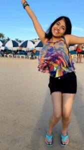 Anaswara Kumar Instagram - #canweskiptothegoodpart #goa #exploreindia #funcation #reelkarofeelkaro #brittos #bagabeach #bagabeachgoa #travel #indiatravelgram #traveldesi #skiptothegoodpart #reelitfeelit #kollywoodactress #anaswara