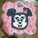 Anaswara Kumar Instagram - #vintageminniemouse pull apart cake😁 #lockdownbaking