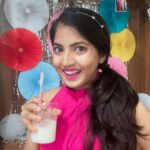 Anaswara Kumar Instagram - Be it a party🥳 , a casual day out 🚶‍♀️or a sleepover😴👸, there is nothing I enjoy more than having my glass of milk with the yummy strawberry bliss🍓 , bon vanilla 🍦and cheerful chocolate 🍫 flavoured straws from @straw_fit . It is a great immunity booster enriched with vitamins, minerals , colostrum and what’s more, it has no artificial flavours or colours!!! Grab yours now!!💃🥳🦄
