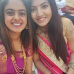 Anaswara Kumar Instagram - #weddingscenes #meetingafterages #bestfriends🤗💗🎉 Grape County