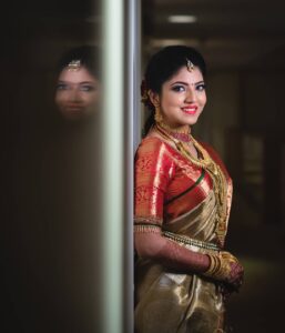 Anaswara Kumar Instagram - Happy Vishu everyone !! இனிய தமிழ் புத்தாண்டு நல்வாழ்த்துக்கள்🎉🤗😊🙏💗
📸@rohanmishraphotography