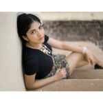 Anaswara Kumar Instagram - 📸PC : @iamsadhi . . . . . . . . . #photography #photoshoot  #naturallight #첸나이  #사진술 #사진촬영 #lookintomyeyes