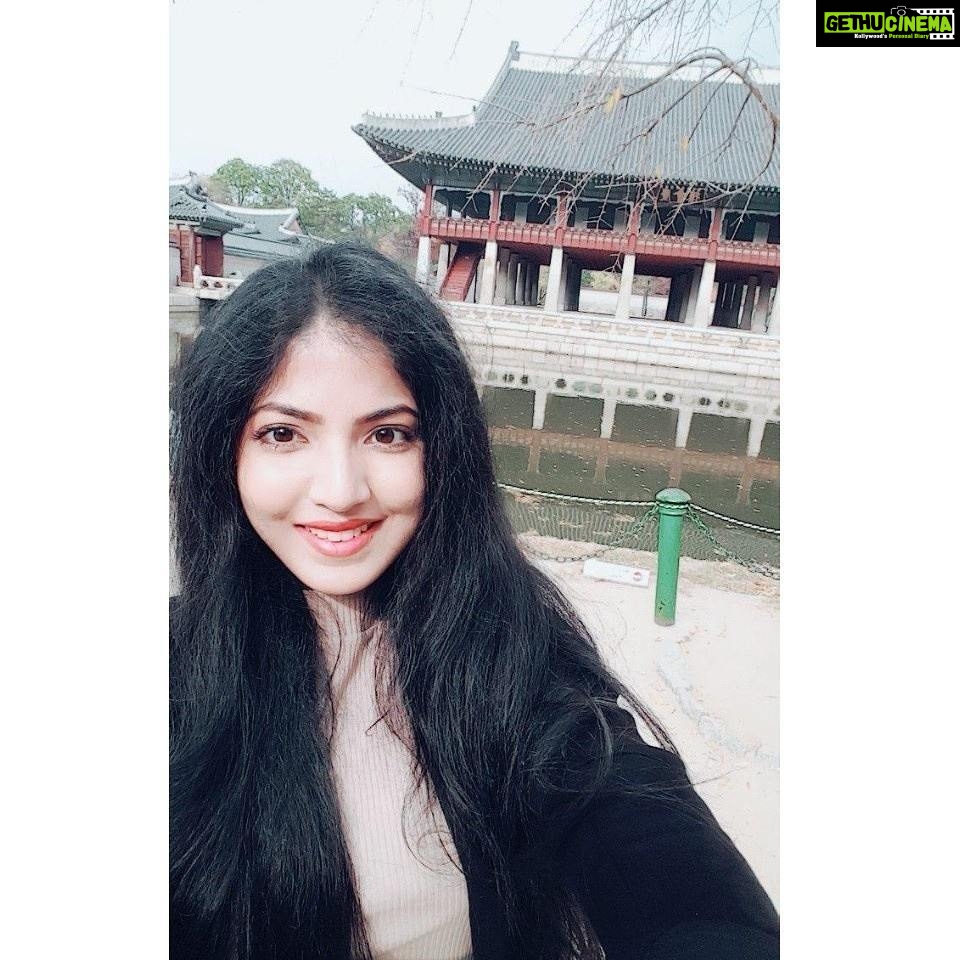 Anaswara Kumar Instagram - Visited #gyeongbokgung palace #경복궁 in Seoul , the main royal palace of the Joseon dynasty. #heritagesite 👸📸