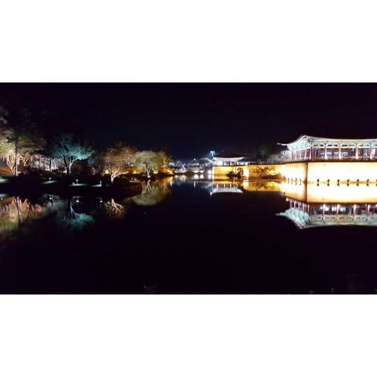 Anaswara Kumar Instagram - Visited #donggungpalaceandwoljipond aka #anapji #경주동궁과월지 #안압지 #경주 #신라 Donggung Palace and Wolji Pond in Gyeongju