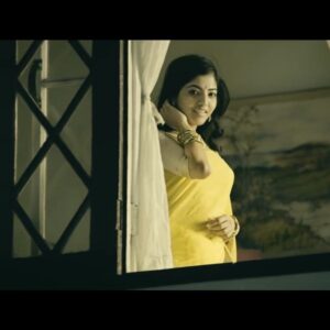 Anaswara Kumar Instagram - #yellowsari #twirl #rewindwednesday #mohini -  #yaamirukkabayamey #VellaiPandhu @aadhav_kannadhasan  #첸나이 #인도여배우 #영화노래