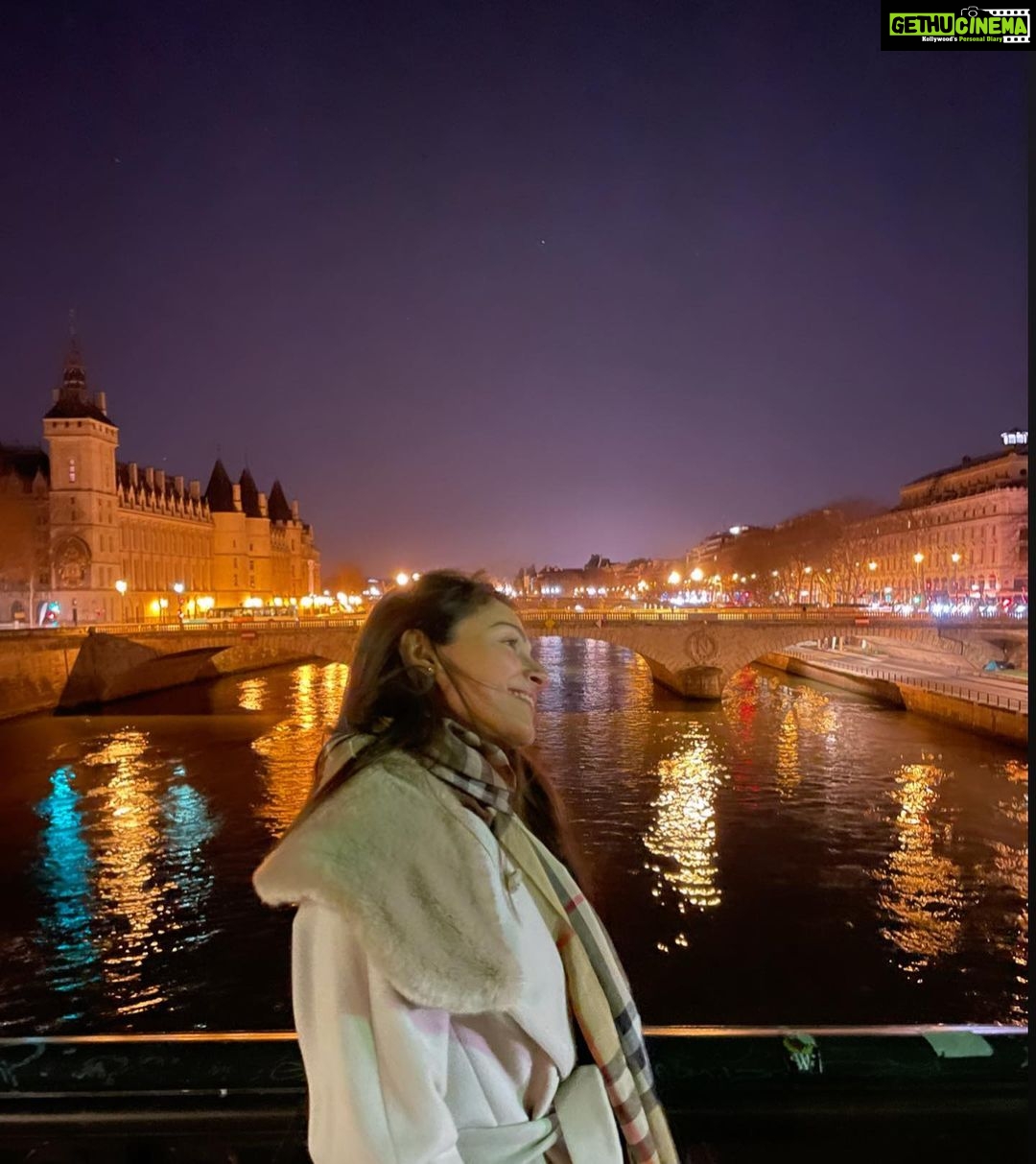 Andrea Jeremiah Instagram - Paris je t’aime ❤️