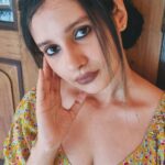 Angana Roy Instagram - Where have all the flowers gone? #flowersofinstagram #yellowdress #tiedhair #kohleyes #lookatmenow #wednesdays #igpostoftheday #brownlipstick #messyhair #photooftheday #postitwednesday #dreamyaesthetic #anganaroyy