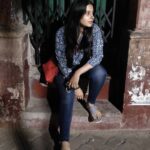 Angana Roy Instagram - There's a beauty in knowing your place in the world In loving yourself and knowing your worth You don´t have to be perfect and never get sad That's not what it means to be honey and glass 📷@ayan.bhattacharjee_ #honey #and #glass #song #lanes #kolkata_igers #redbag #slingbag #portraitphotography #musiclover #streetphotographerscommunity #kolkatastreet #igkolkata #casuallook #outfitinspo #septumrings #vintagefeel #gate #greendoor #aesthetic_photos #newpost #mondayquotes #mondaynightraw #instagramers