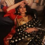 Angana Roy Instagram - And I shoot through the night, And suddenly all those once lost concoctions froth, And chase the day way. Well, I have a thing for hazy pictures.🙄 #saree #artsy #bnw_zone #ａｅｓｔｈｅｔｉｃ #devi #eyemakeupideas #blackandwhite #tuesdaymood #tuesdaynights #vibes #deckedup #womenempowerment #womanpower #hazy #candidshots #instagood #candidphotography #portrait_vision #blousedesigns #jhumkas #gold #jewellery #jewellerydesign #instadaily #tuesdayquotes #different #laughter #moments