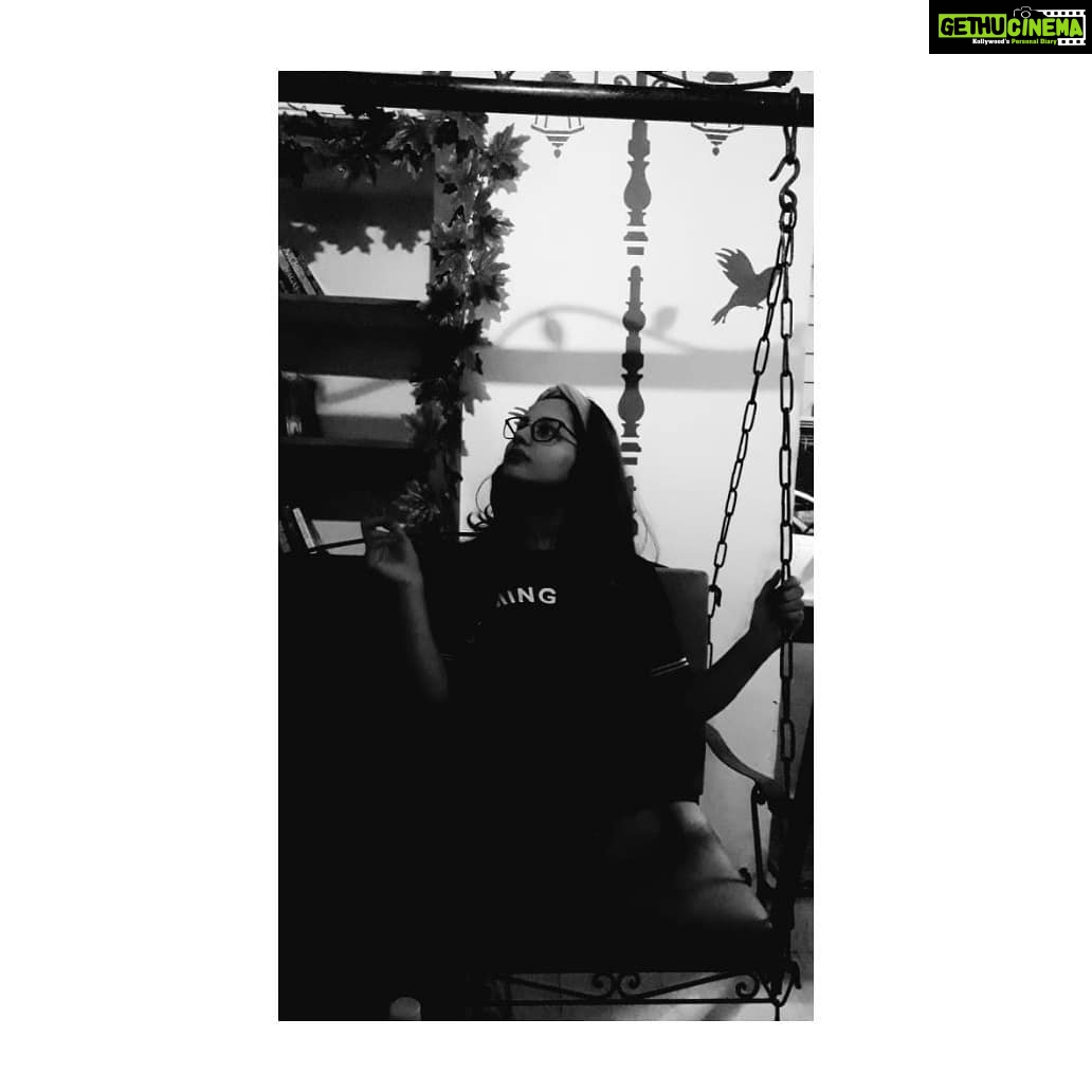 Angana Roy Instagram - The art of almost. 📷@ayan.bhattacharjee_ #blacknwhite #monochrome #photooftheday #instadaily #saturday #saturdayvibe #artsytecture #bookshelf #birds #freedom #portraits_ig #photogram #blackandwhitephoto #instabloggers #igerskolkata #fashionista #fashionblogger #candidphoto #almost #artist #love #yearend #almostdecember #fallcolors #monochromatic #greyscale #monotone #interiordesign #bnw #bandana The Tavern Cafe