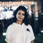 Angana Roy Instagram - Miss feeling the bass pounding in my chest. #concert #concertphotography #onelive #throwbackmonday #event #march #august #whiteshirt #concertoutfit #backgroundart #concertlighting #hoop #nudelip #blindinglights #evening #openair #exploremore #musicislife #music #shorthaircut #igpop #instapopular #postoftheweek #picofthedays #missingthosedays #portrait_vision #potraitphotography @onelive_calcutta @redhouseentertainment @miracle_aligner_ Gitanjali Sports Stadium