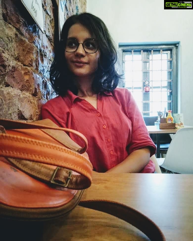 Angana Roy Instagram - Longing. π·@sromanguha #instapicture #instapicoftheday #wallart #wall #walldecor #ο½ο½
ο½ο½ο½ο½
ο½ο½ο½ #aestheticedit #bags #nomakeuplook #shorthair #igoftheday #shorthairstyle #throwbackpic #fridayvibes #fridaynight #fridayquotes #greenday #lastnightonearth #moodedits #moodygram #instablogger #blog #fashionblogger #aestheticblog #portrait_vision #portraiture #portrait_universe #spectacles #staypositive #kolkataigers
